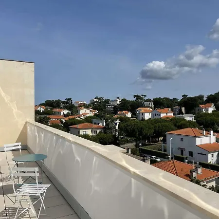 Appartement Superbe A 10m De La Plage, 2 Terrasses, 3 Chambres, Vue Ocean - Fr-1-494-163 Royan