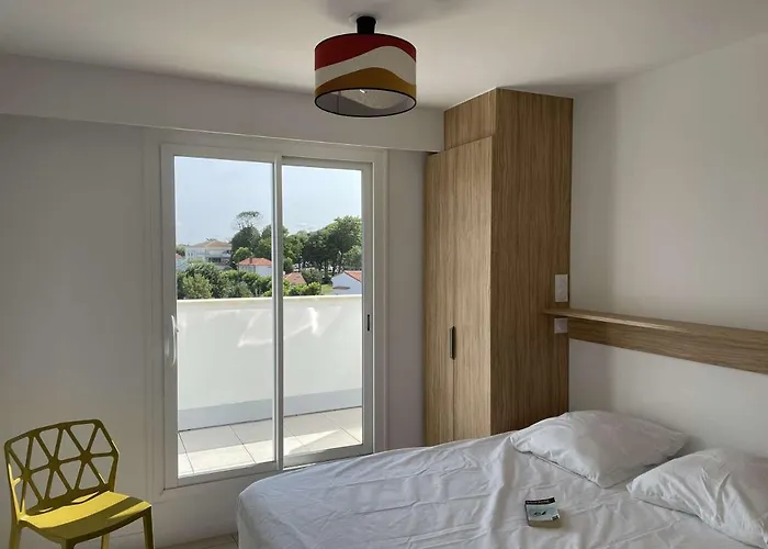 Appartement Superbe à 10m De La Plage, 2 Terrasses, 3 Chambres, Vue Océan - Fr-1-494-163 *