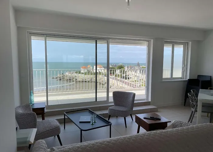 Appartement Superbe à 10m De La Plage, 2 Terrasses, 3 Chambres, Vue Océan - Fr-1-494-163 Royan