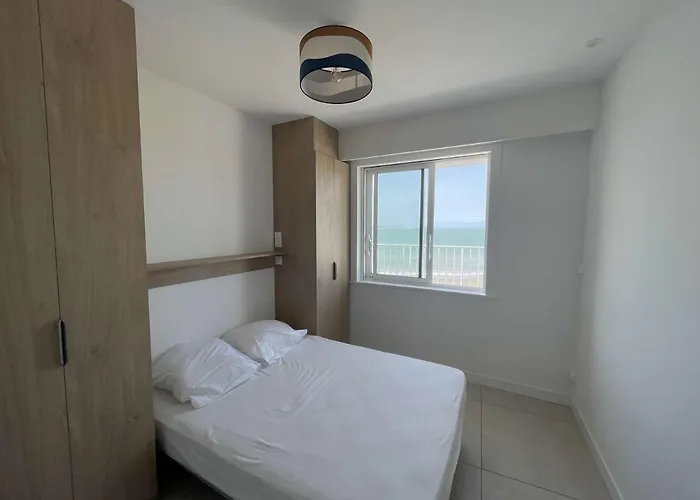 Superbe à 10m De La Plage, 2 Terrasses, 3 Chambres, Vue Océan - Fr-1-494-163 *